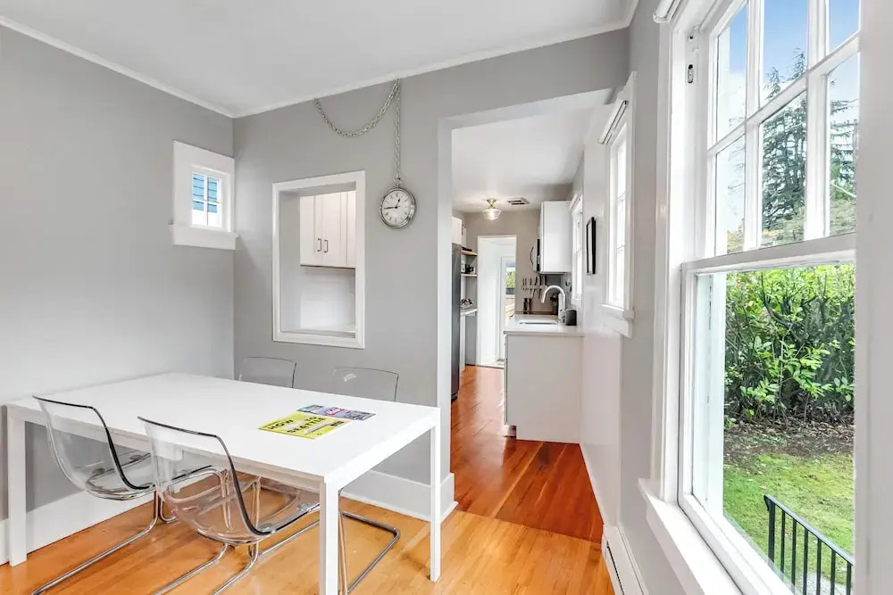 Montlake Hideaway in Spite House