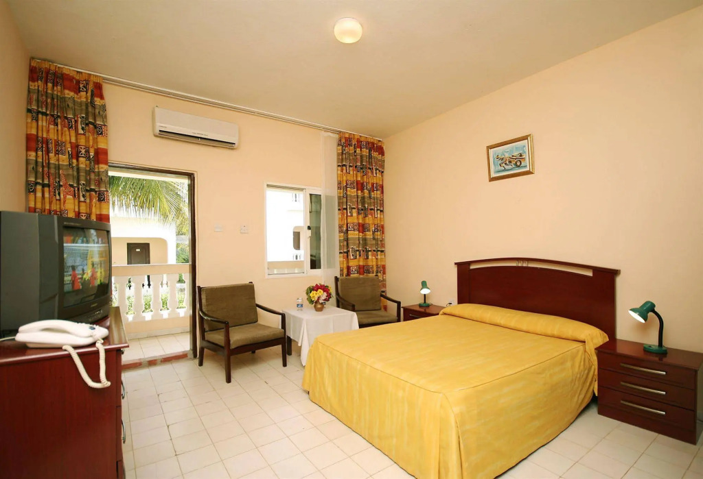 Mansea Beach Hotel