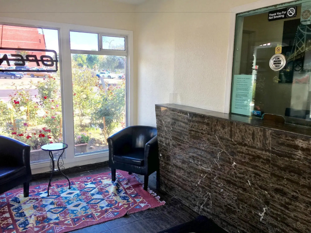 Civic Center Motel