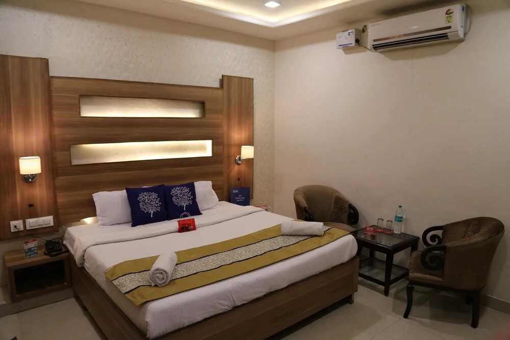 OYO 1344 Hotel Waves
