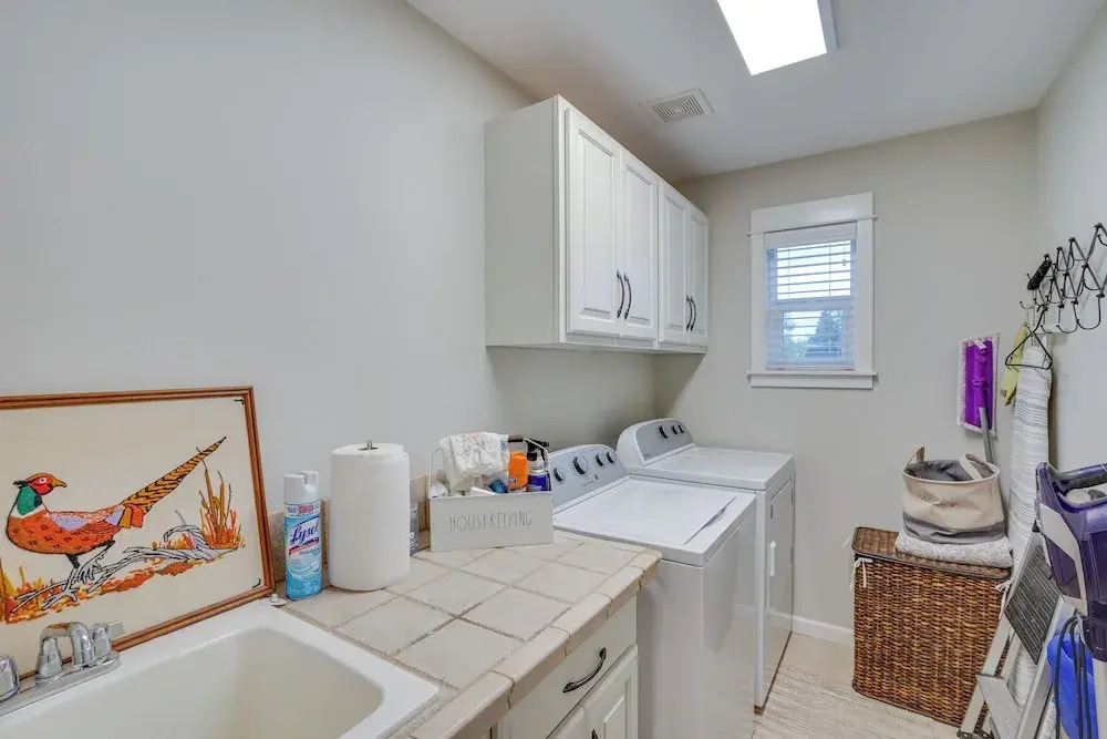 Cozy Bend Home - Walk to Old Mill District