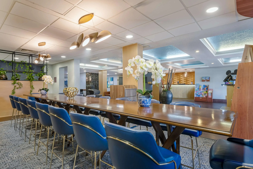 Best Western PLUS Universal Inn