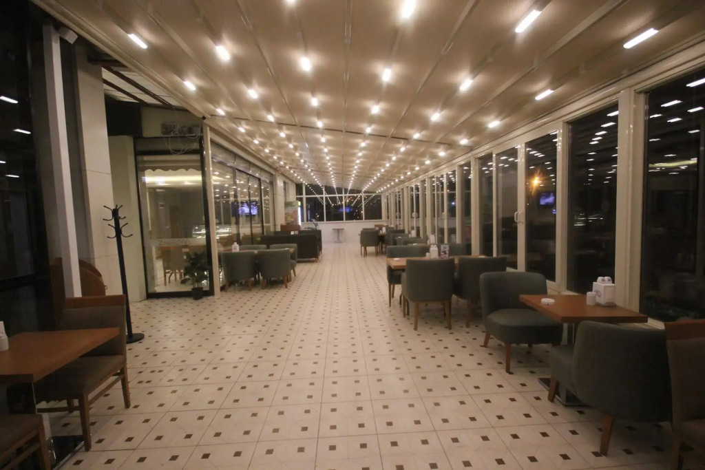 Garden Zara Hotel