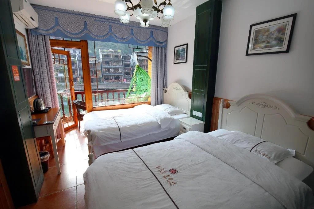 Phoenix Fuyuan Villa Riverside Hotel