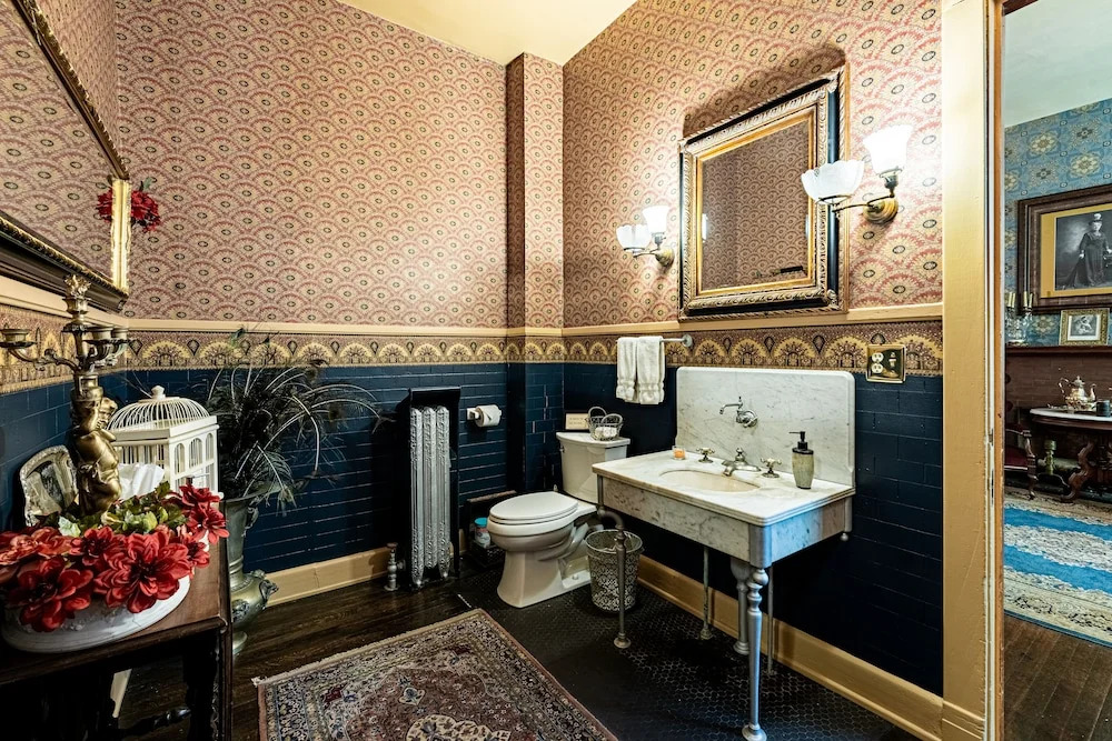 Vrooman Mansion B&B
