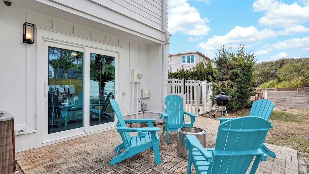 Sandy Pelican by Avantstay Exclusive Beach Access + Private Pool + Firepit + Balcony Sunset Views