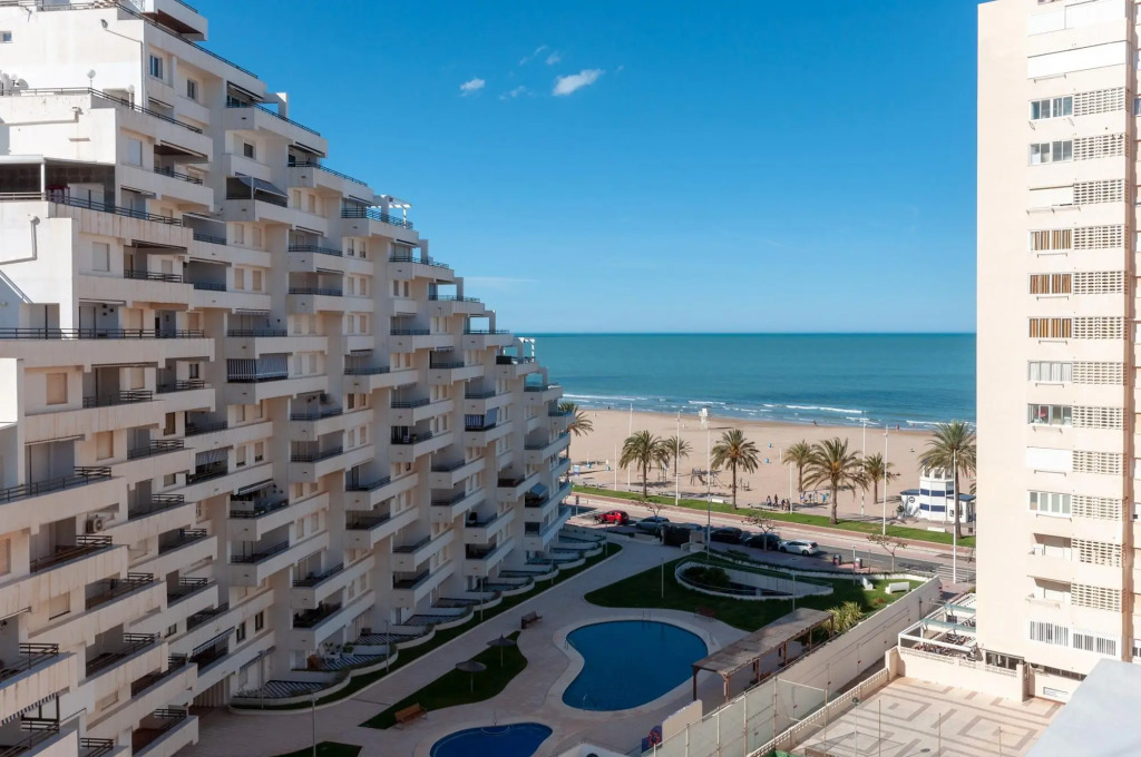 TORRES DEL MAR - Apartment with sea views in Playa de Gandia. Free WiFi