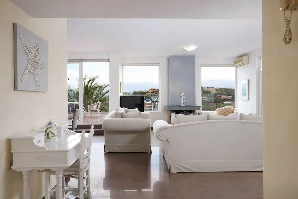 Longobardi Sea Front Villa Chania Greece