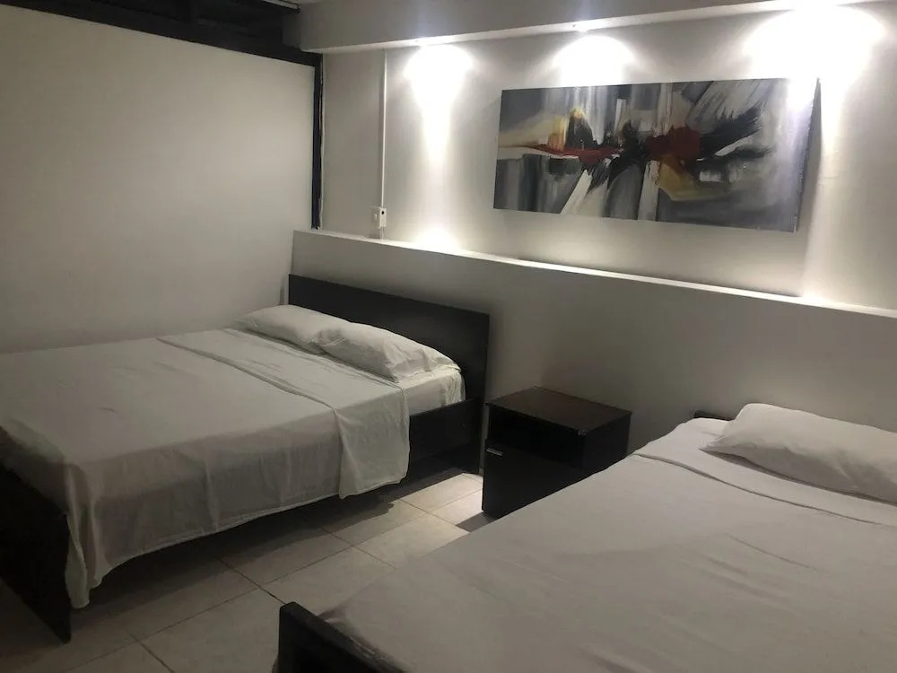 Memphis Hostal - Hostel