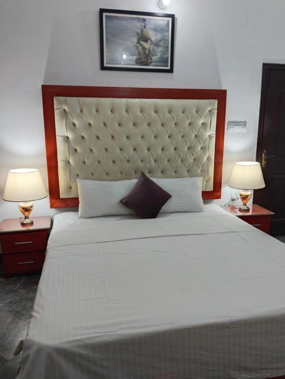 Homewood Suites Family Guest House & Apartments