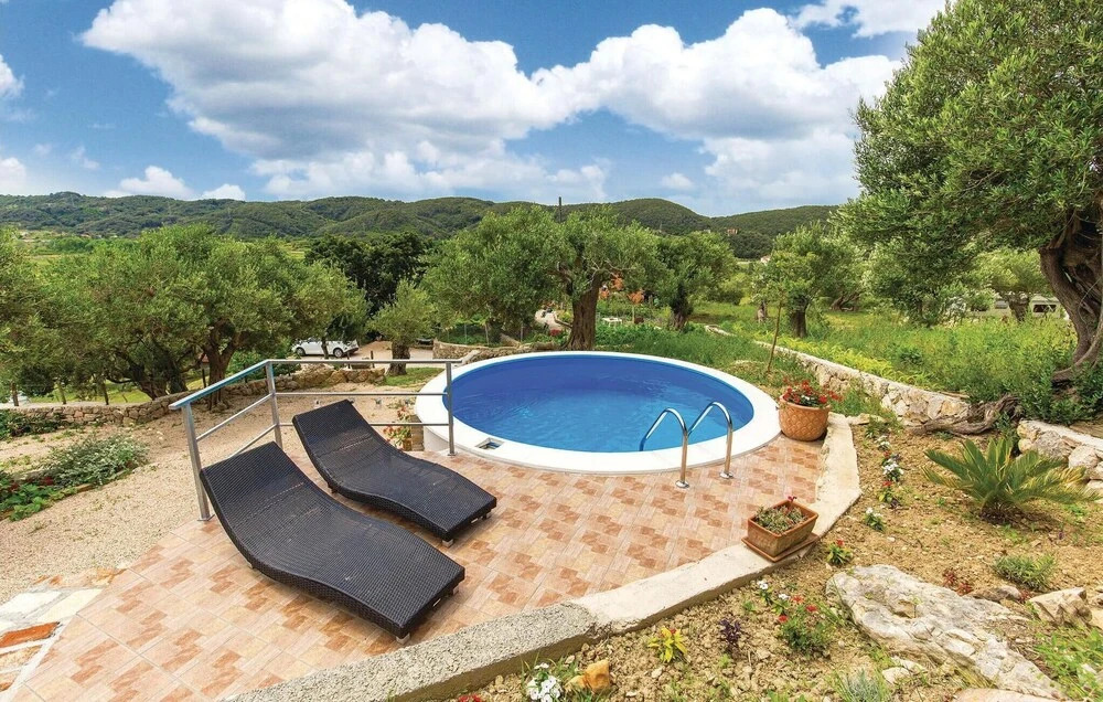 Amazing Home In Supetarska Draga