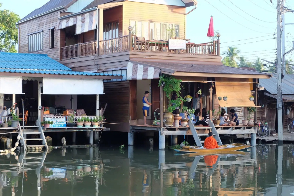 Baan Pitumata Amphawa
