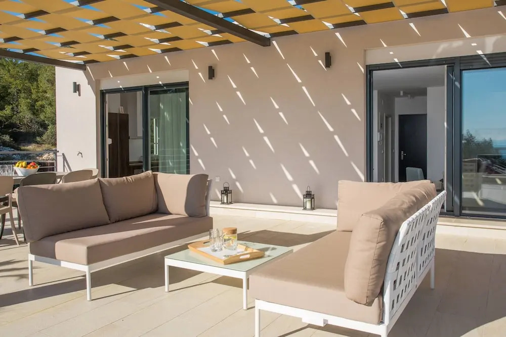 Luxury Villa Juliet with Heated Pool