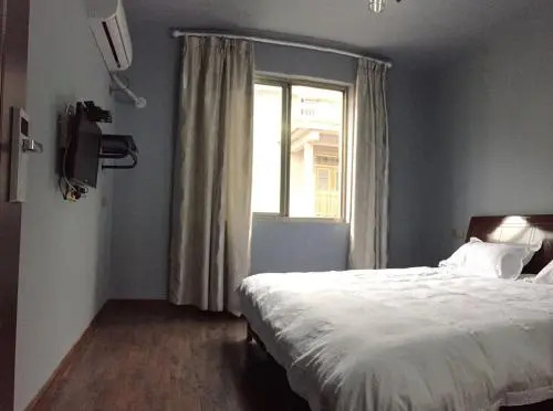 Longmen Guesthouse