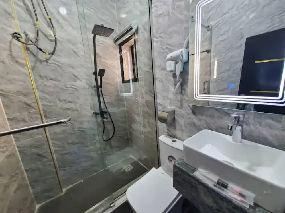 DeGrosvenor Hotel and Suites Lagos