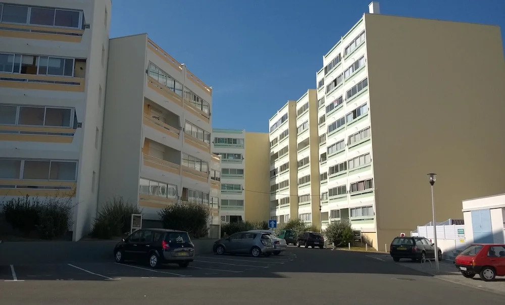 A Very Functional Apartment Only 200 Metres From The Beach!