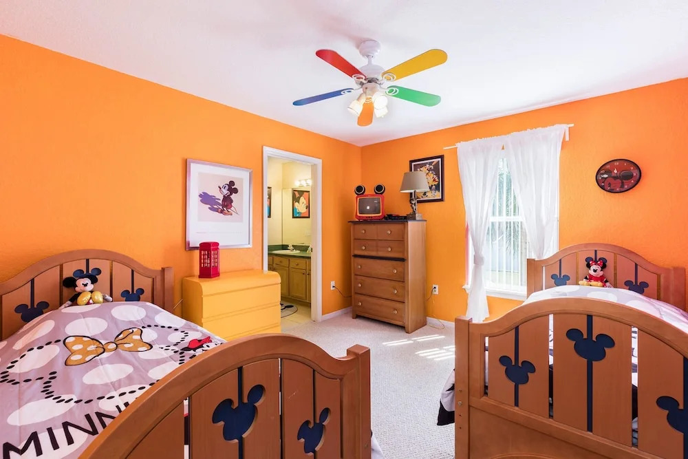 Gorgeous Vacation Home with Pool RT1170