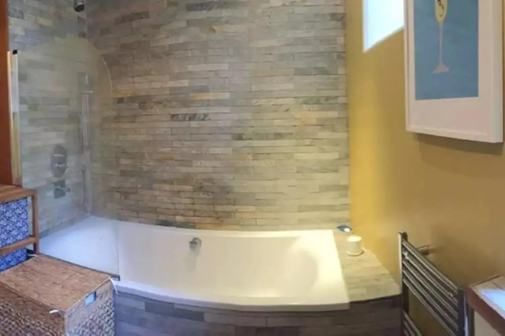 2 Bedroom Apartment In Central Edinburgh