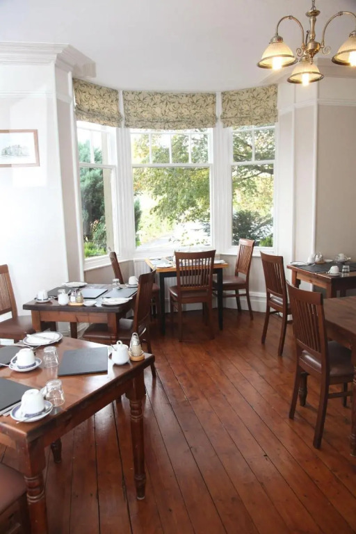Kirkwood Guest House, free parking, electric car point