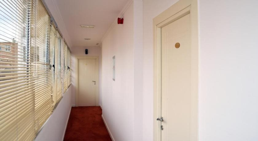 Select City Center Hotel