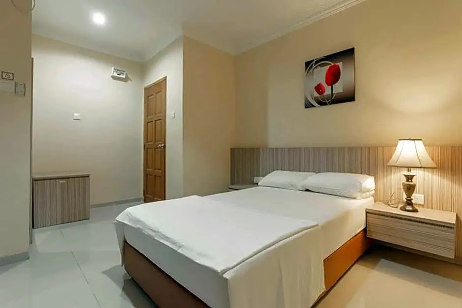 Queen Inn Batam RedPartner