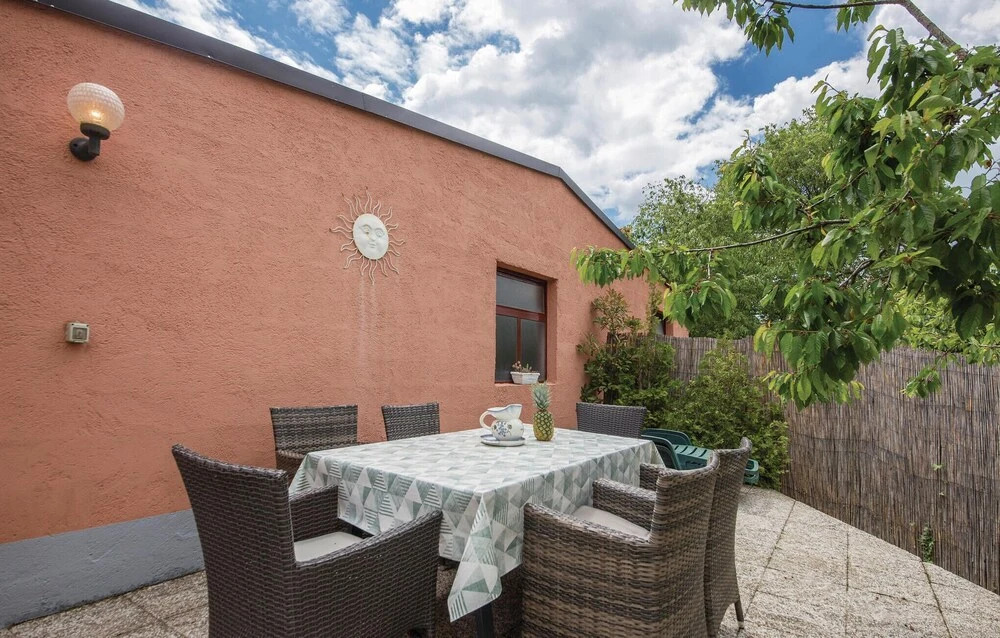 Lovely Home In Pula With Wifi