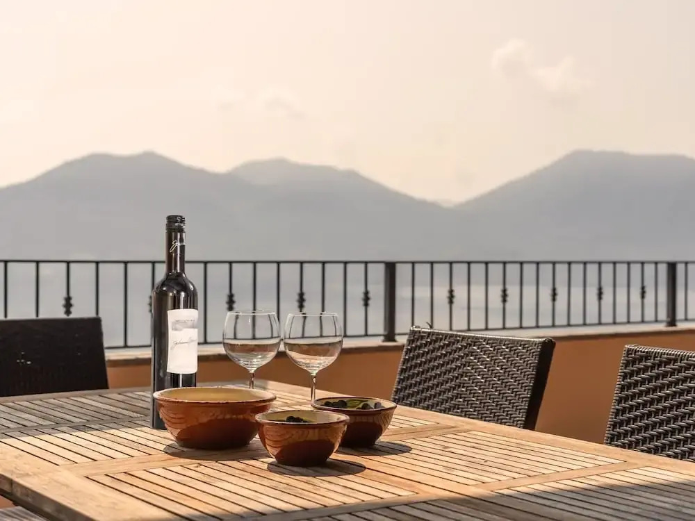 Panoramic house in a residence upon the green hills overlooking Lake Maggiore