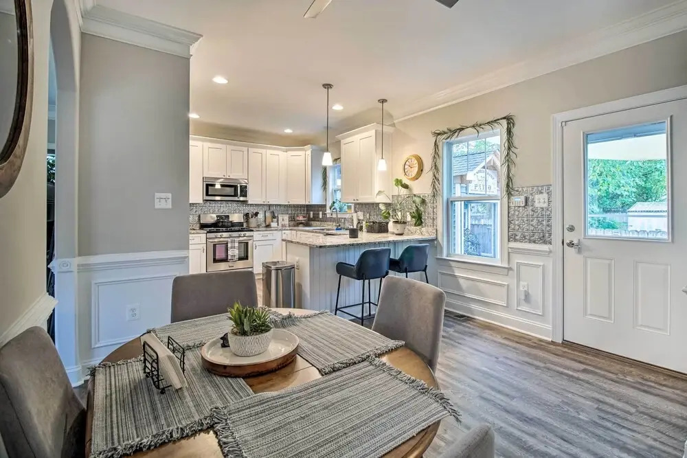Downtown Fredericksburg Home w/ Large Patio!
