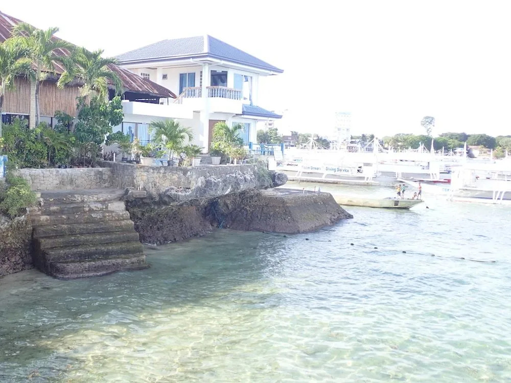Nost Cottages at Club Kon-Tiki