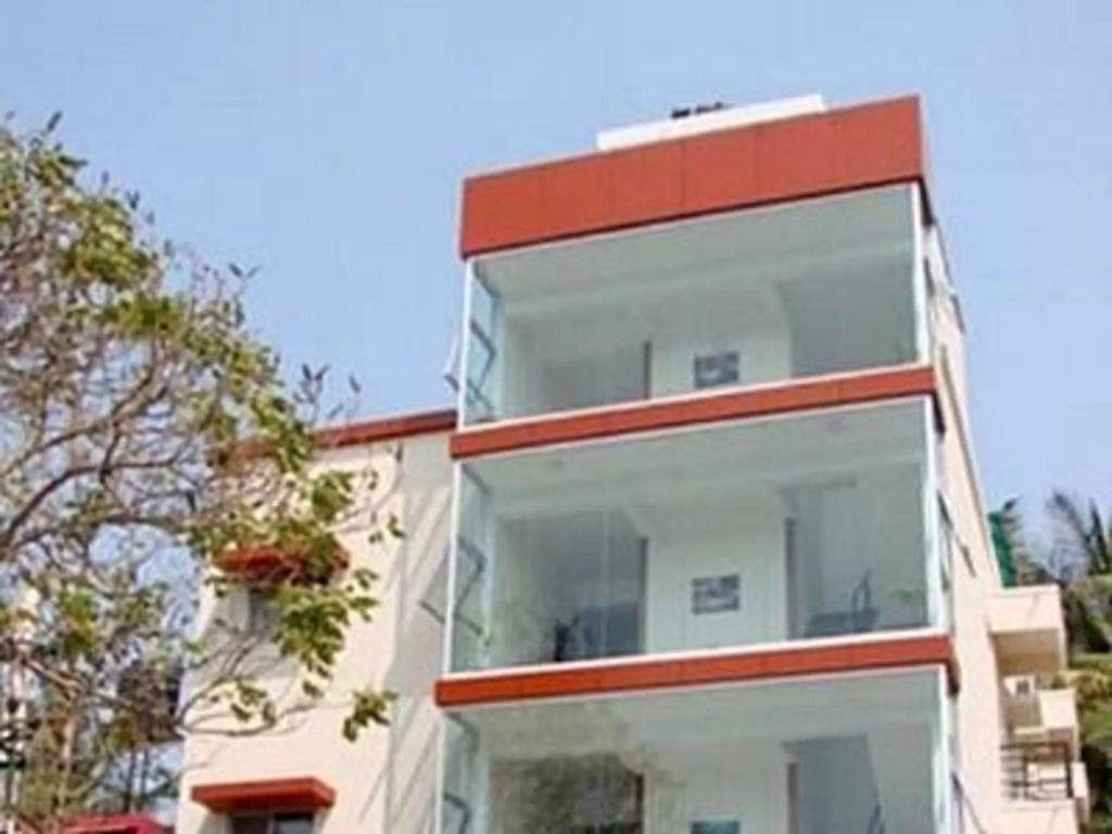 Urban Oasis Compact by OYO Rooms