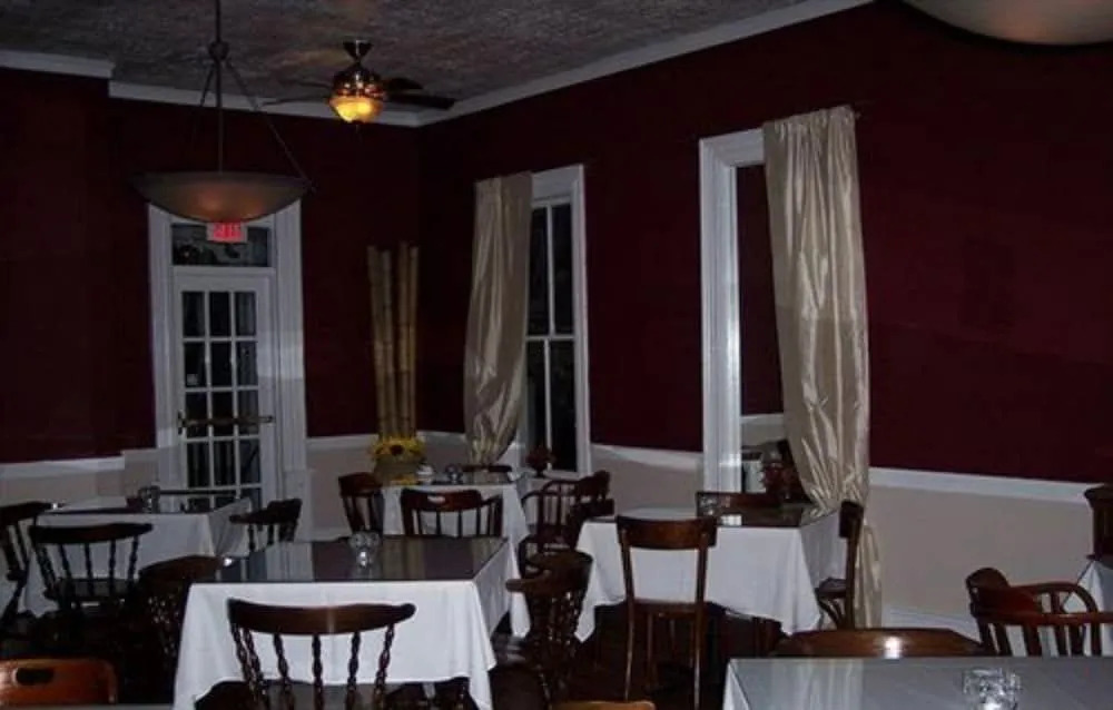 The National Hotel