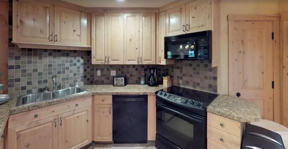 3 Bedroom Residence in Cascade Village Next to Chair Lift 20 and Shuttle Services to Vail Village