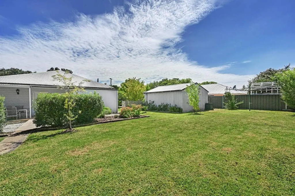 Bindi Cottage, Spacious & Unique, Opposite Pool