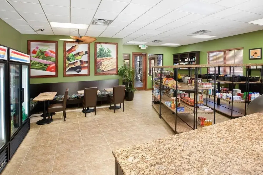 Posh and Spacious Lake View Home, Only Minutes From Disney 4bd/3ba #3pp857
