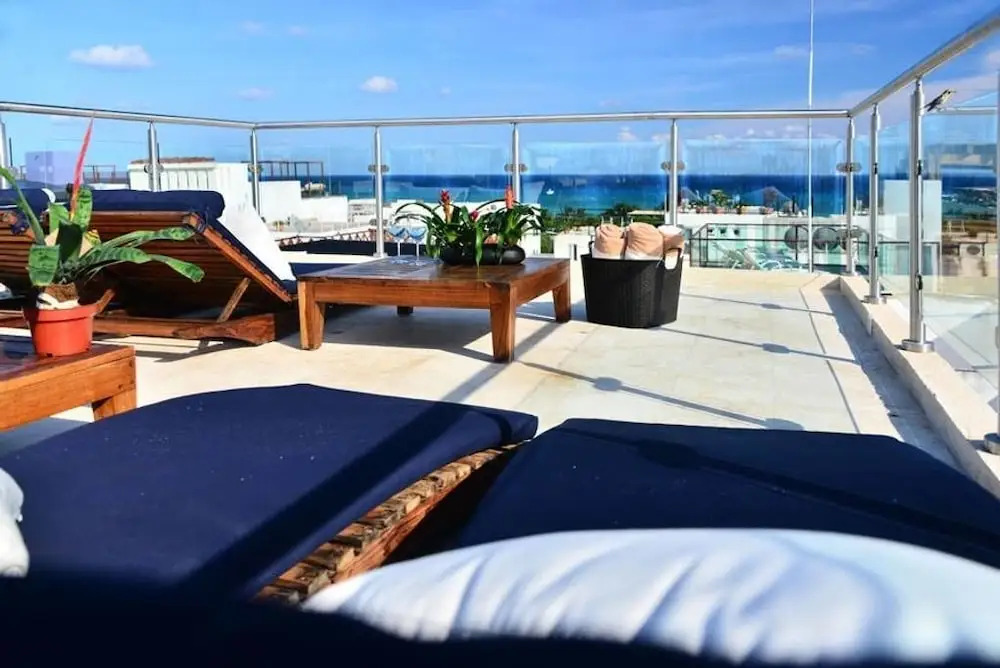 Condo Las Olas 306 by Playa Paradise