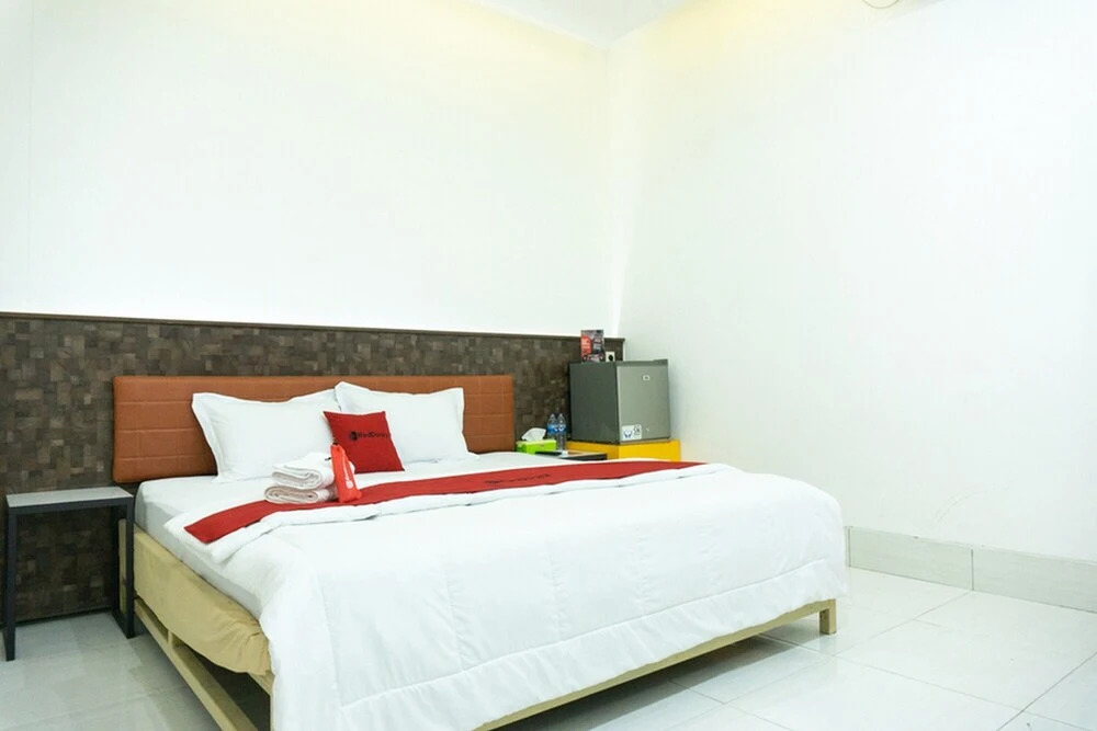 Harrison Hotel by RedDoorz