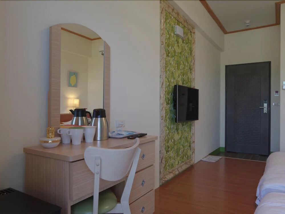 Yiren Hotel