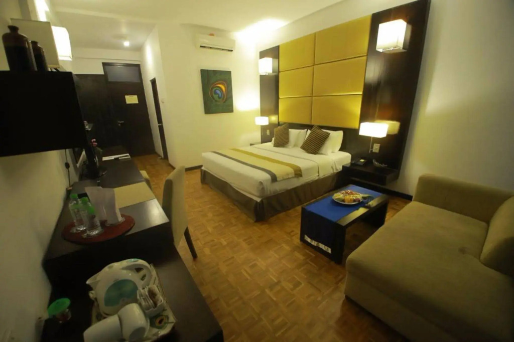 Peacock Beach Resort- Hambantota