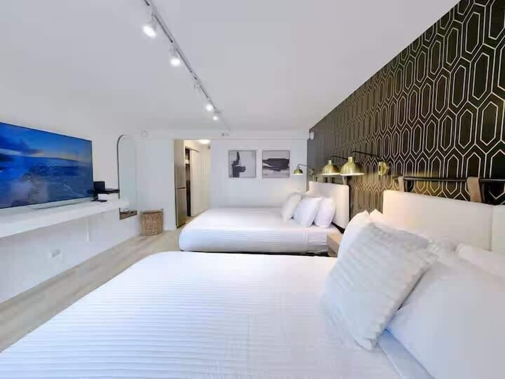 @ Marbella Lane- Trendy Waikiki Oasis Near Beach