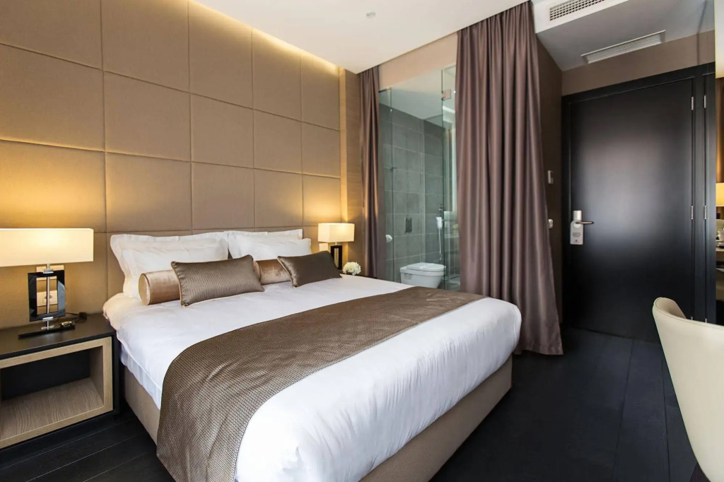 Dominic Smart & Luxury Suites - Republic Square