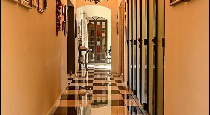 Ochenta Y Dos Bed & Breakfast & Spa