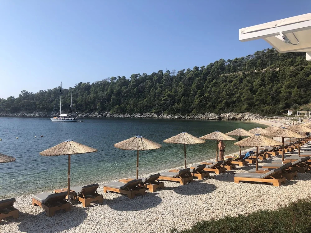 Alonissos 4-bedroom Large Villa With Private Pool