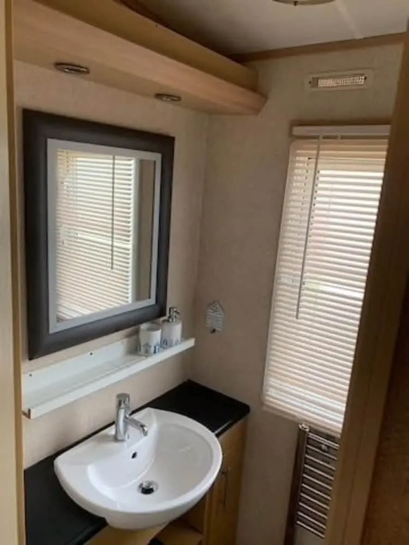 Stunning 3-Bed Caravan with sea views