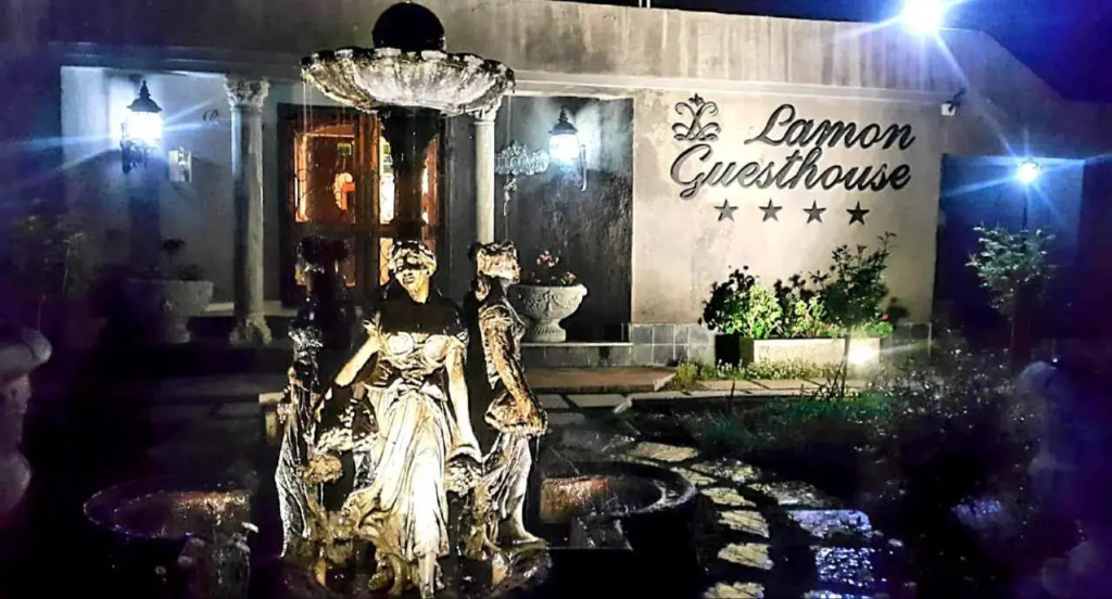 Lamon Guesthouse