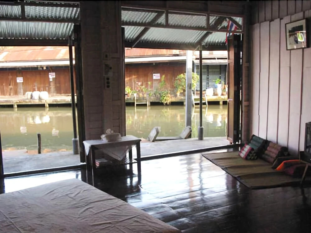 Ploen Amphawa Resort
