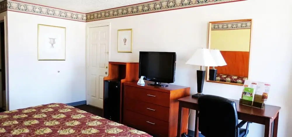 Winnie Inn Suites & RV Park