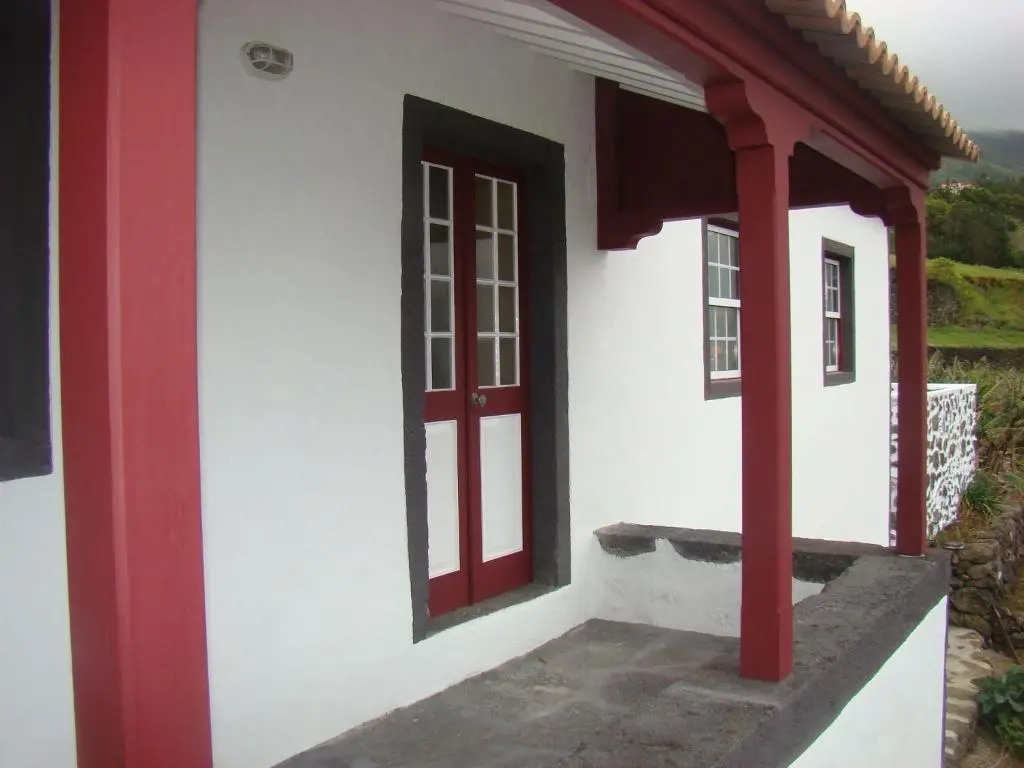 Casa das Pedras Altas