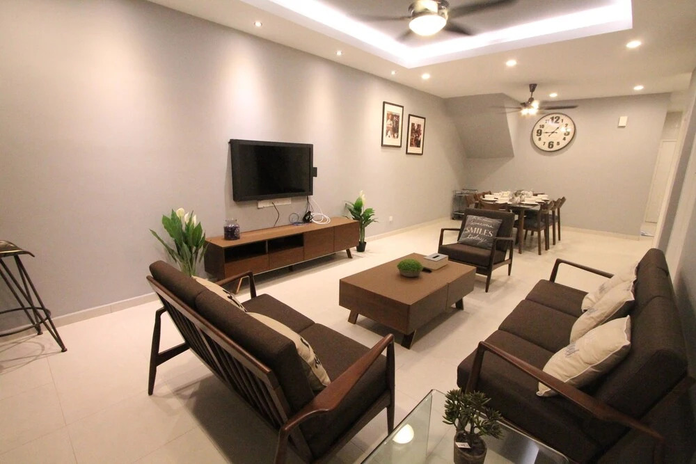 Ian's Genesis Townhouse