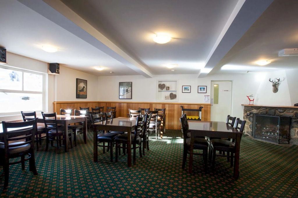 The Lions Lair Lodge
