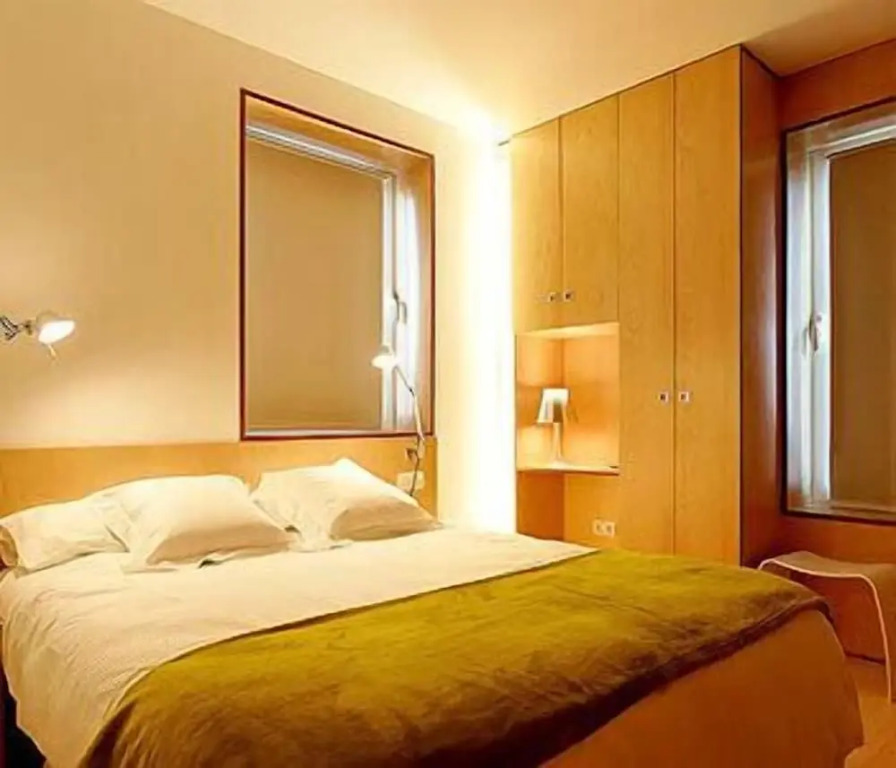 Hotel Holos